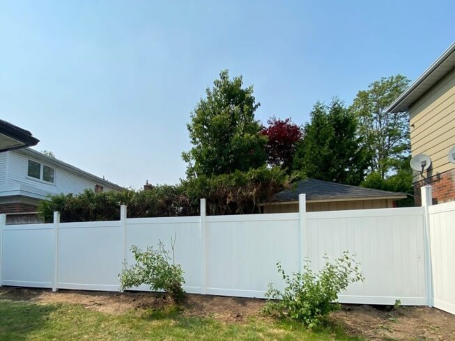 white vinyl fence panels usa