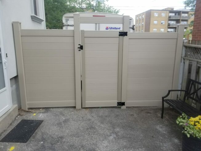 horizontal vinyl fence panels